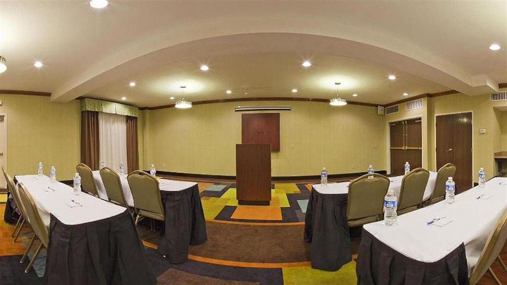 Holiday Inn Express Arlington Interstate 20 Parks Mall By Ihg Bagian luar foto