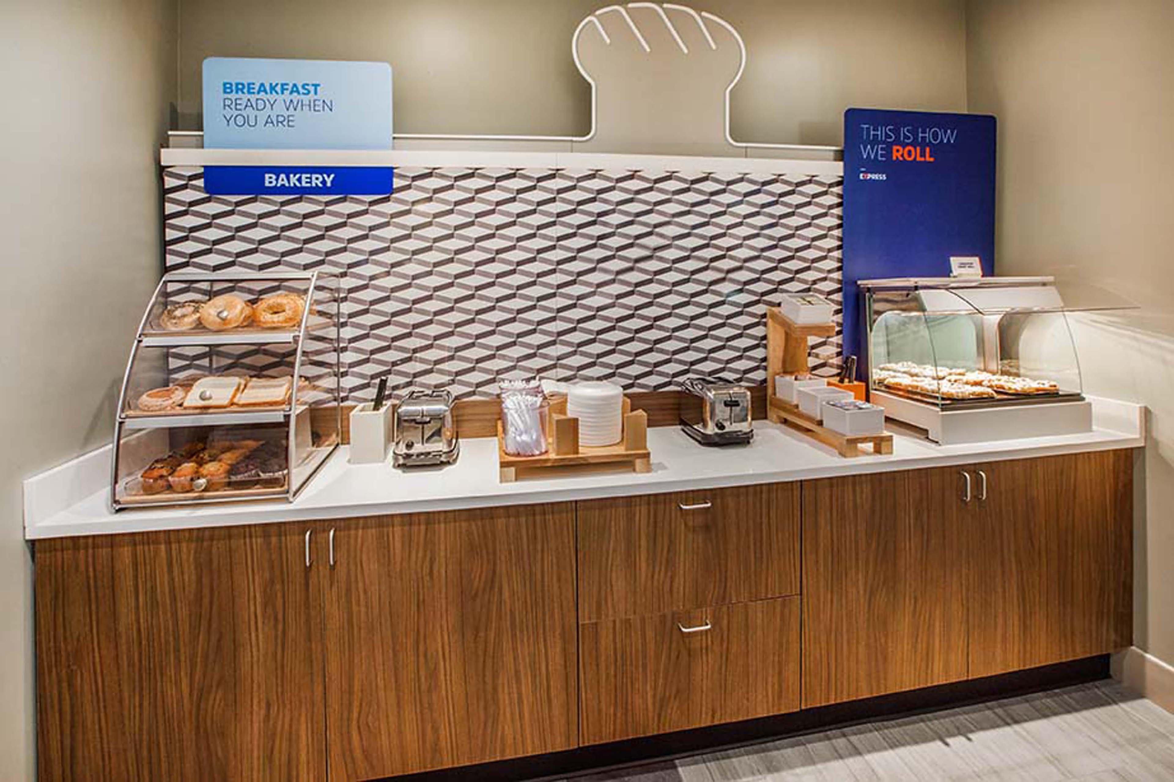 Holiday Inn Express Arlington Interstate 20 Parks Mall By Ihg Bagian luar foto