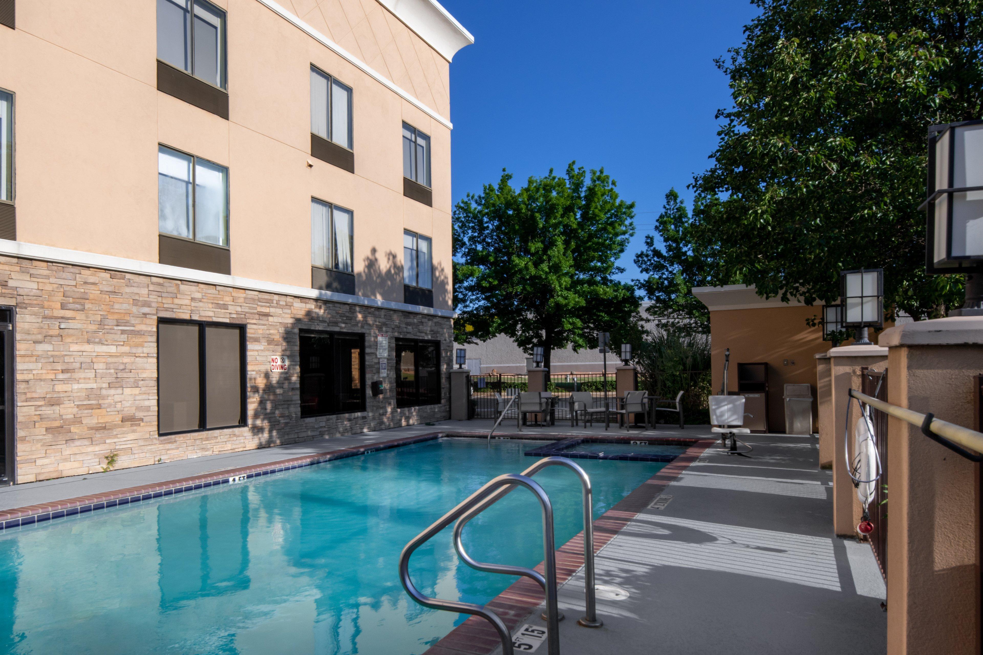 Holiday Inn Express Arlington Interstate 20 Parks Mall By Ihg Bagian luar foto