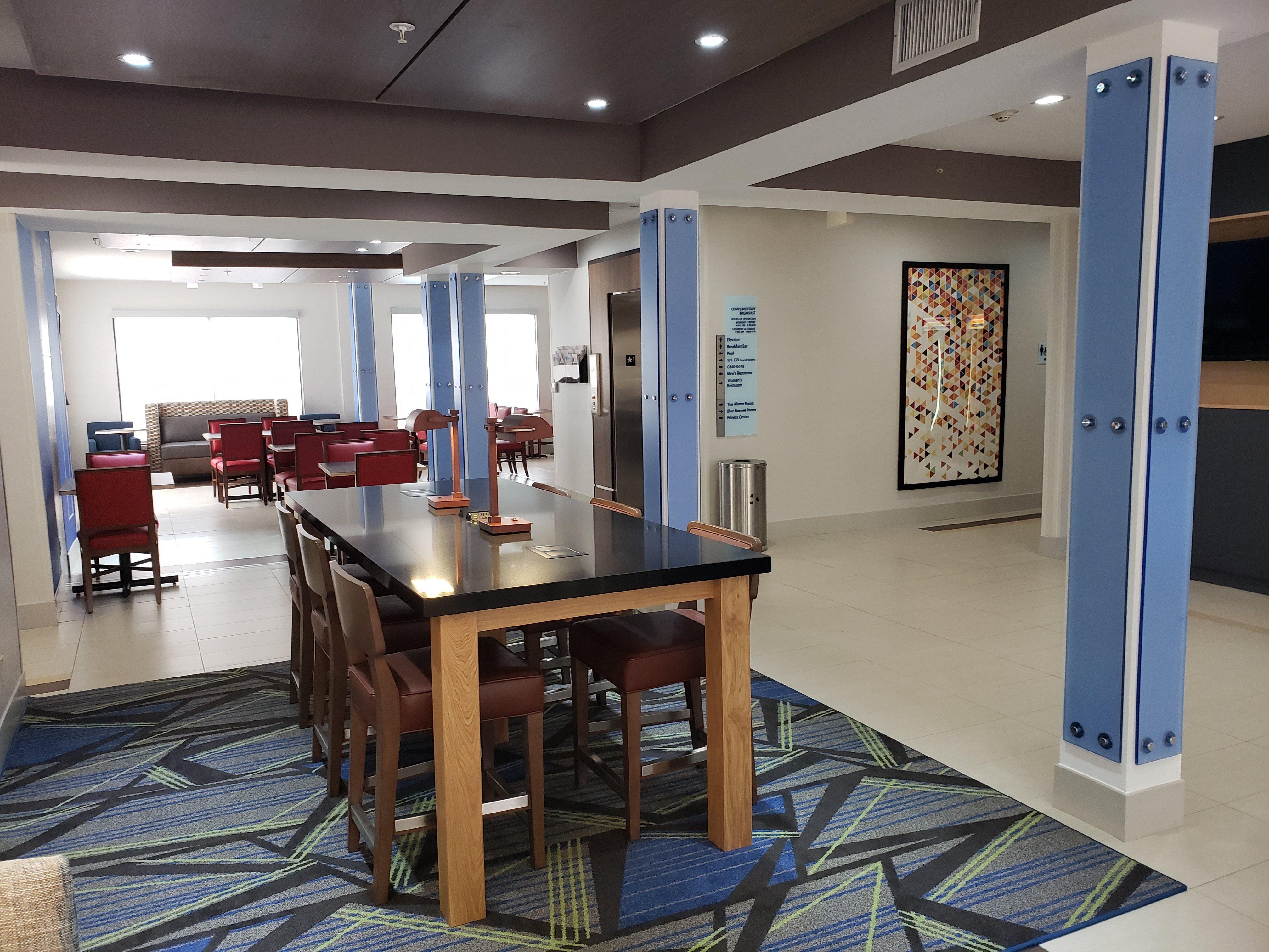 Holiday Inn Express Arlington Interstate 20 Parks Mall By Ihg Bagian luar foto