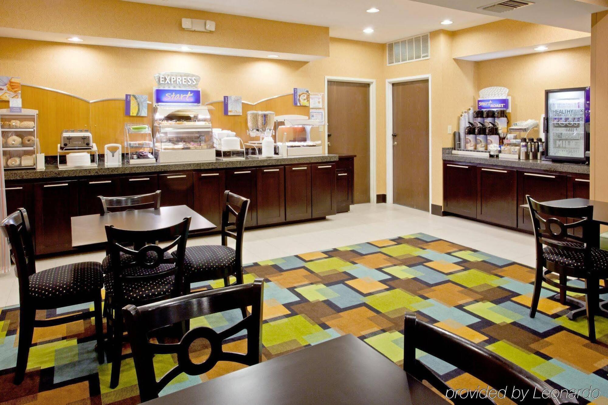 Holiday Inn Express Arlington Interstate 20 Parks Mall By Ihg Bagian luar foto